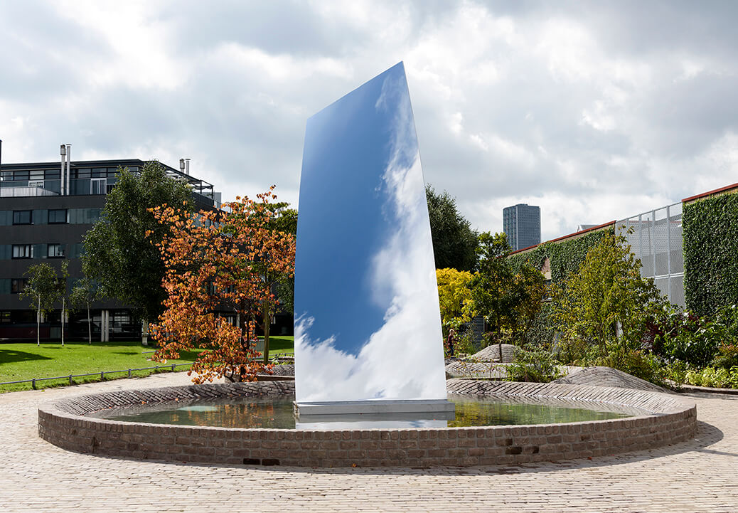 Anish Kapoor'un Ürkütücü Sanatı